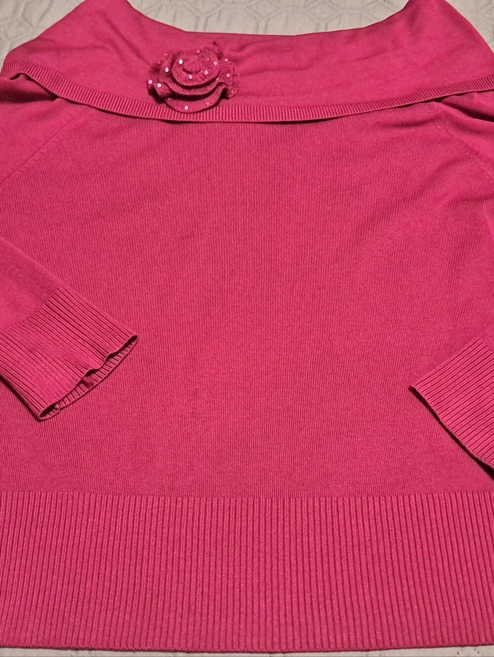 Valerie Stevens Women’s Off-Shoulder Pink Sweater with Flower Accent Sz XL